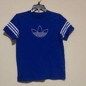 Adidas t-shirt